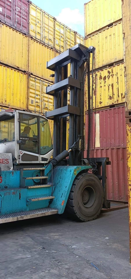 Air & sea freight — Airland Cargo photograph 2