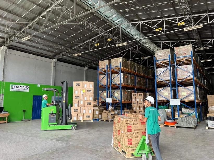 Warehousing & 3PL — Airland Cargo photograph 2
